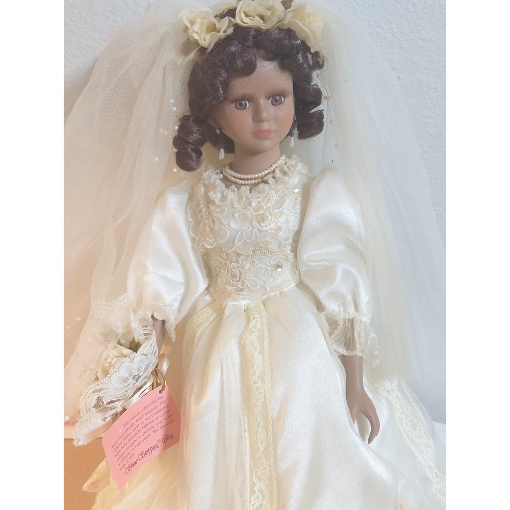 New Show-Stoppers SHAWNA Porcelain Bride Doll African American Wedding 19"